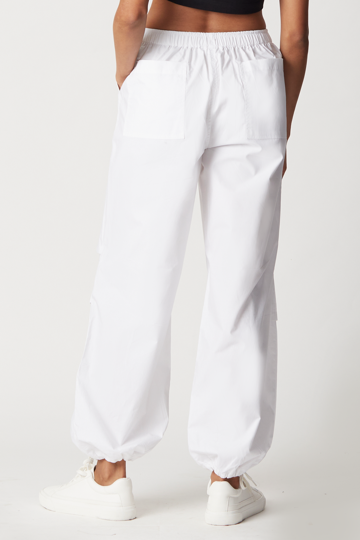 Parachute Pants : White – OZiSS