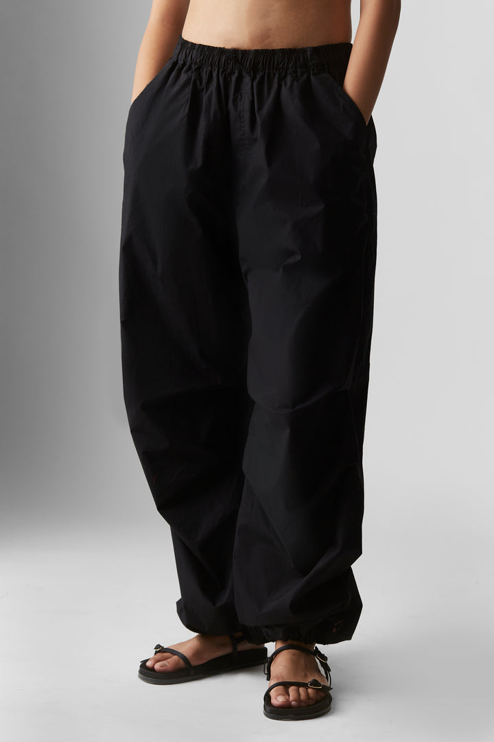 Parachute Pants : Black – OZiSS Parachute Pants : Black – OZiSS