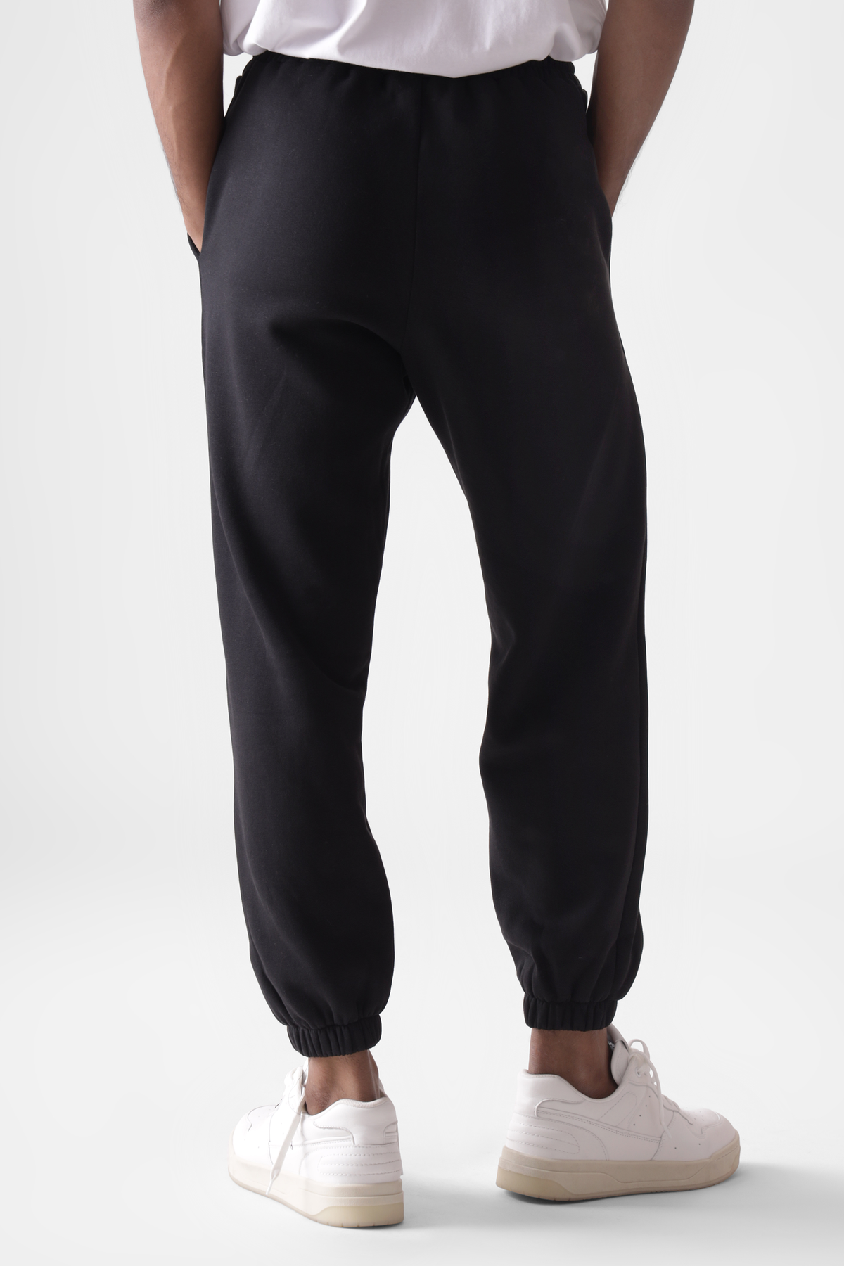 Sweatpants : Black – OZiSS